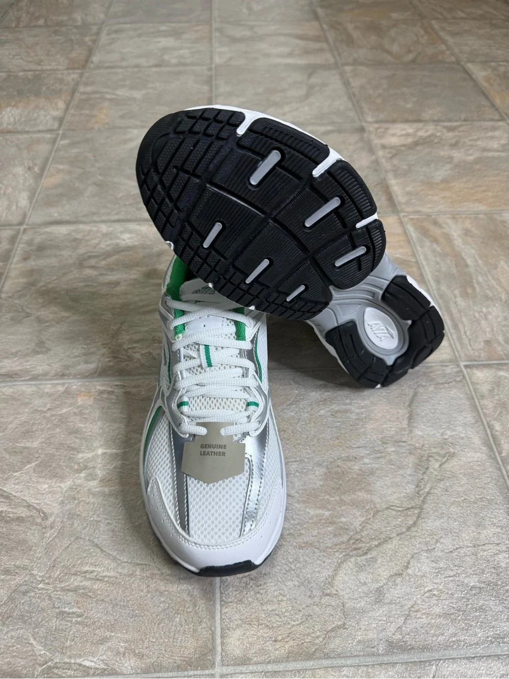 N/A white mesh